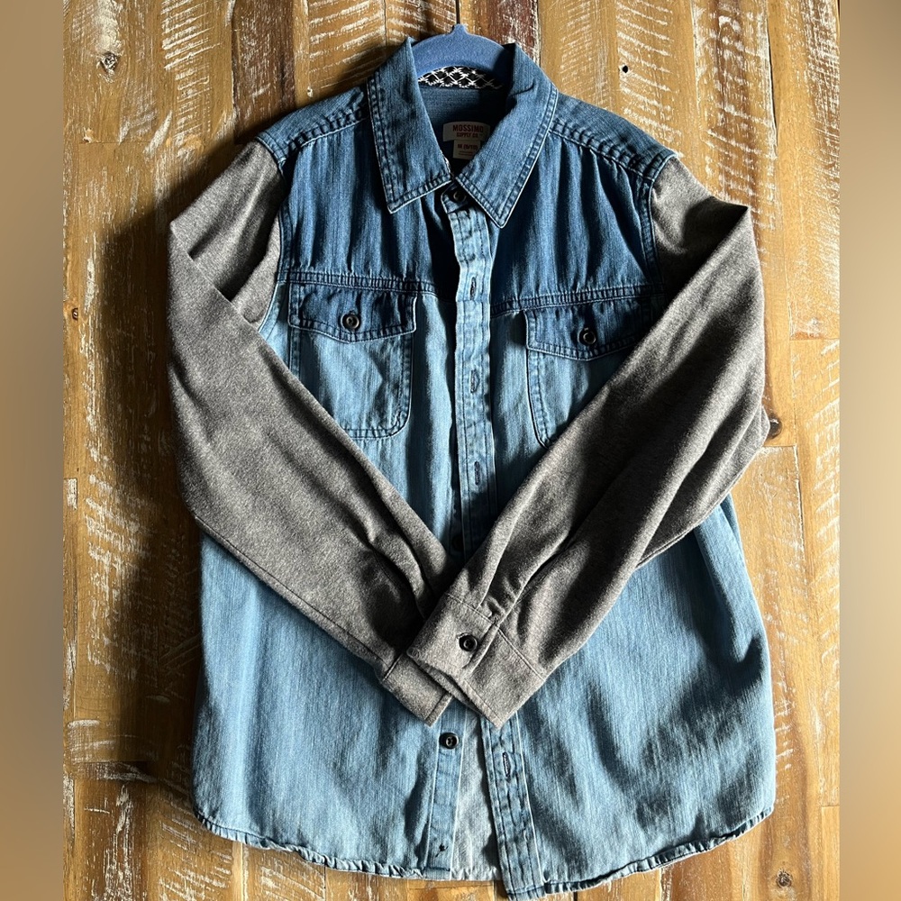Mossimo Supply Co. Blue Denim Button-Up size 8-10